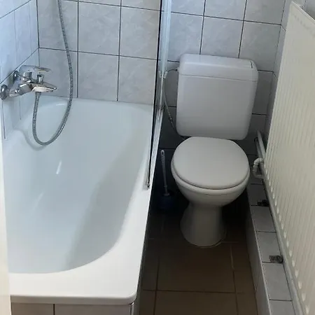 2 Person Apartment Close To Station Nightlife Casino Beach Resto Shops
